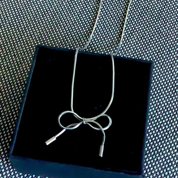 Necklace - Picture 2 of 3